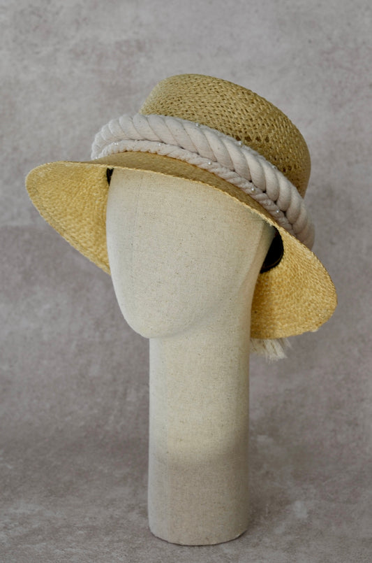 Bucket · Yute y perlas