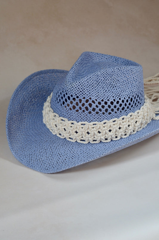 Boho Cowgirl · Celeste y macramé