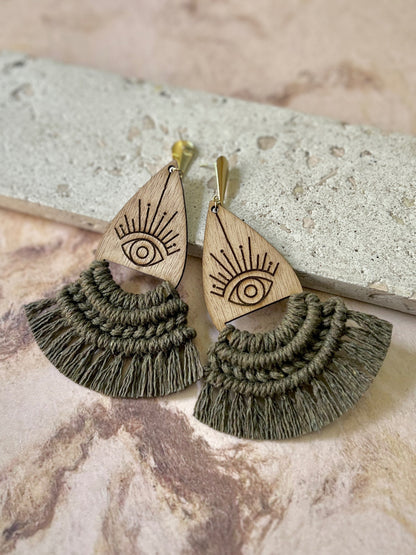 Aretes Lumen de macramé color olivo tejidos a mano - STELLINA