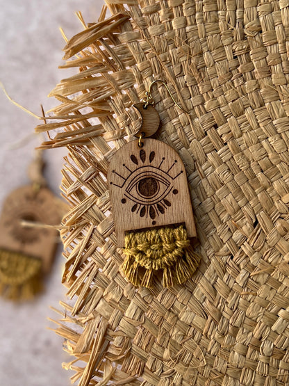 Aretes Chandra de macramé tono mostaza tejidos a mano - STELLINA